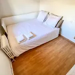 Free Car Parking - Garden - Close To Ramparts
