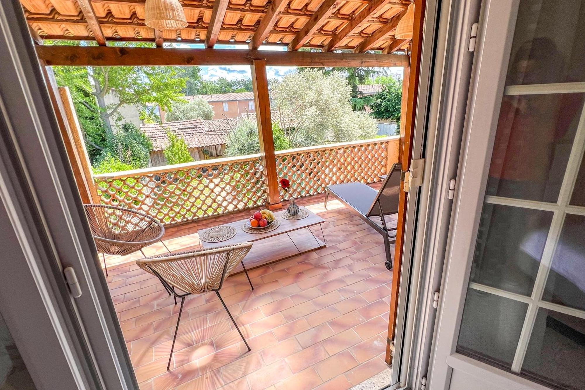 Free Car Parking - Garden - Close To Ramparts Ferienhaus *